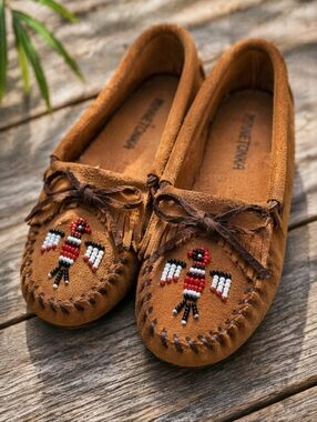 Minnetonka Brown Suede Beaded Thunderbird Moccasins